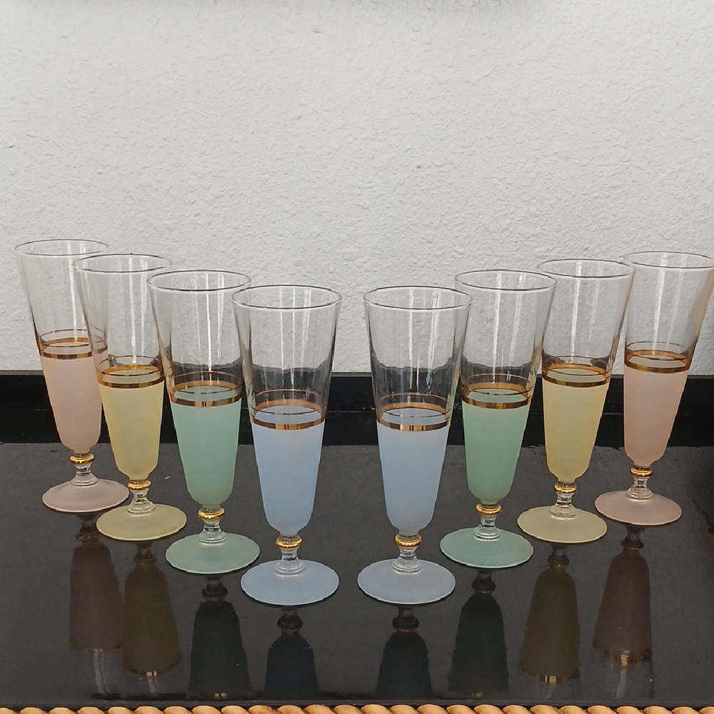 Elegant Pastel Champagne Flutes Set